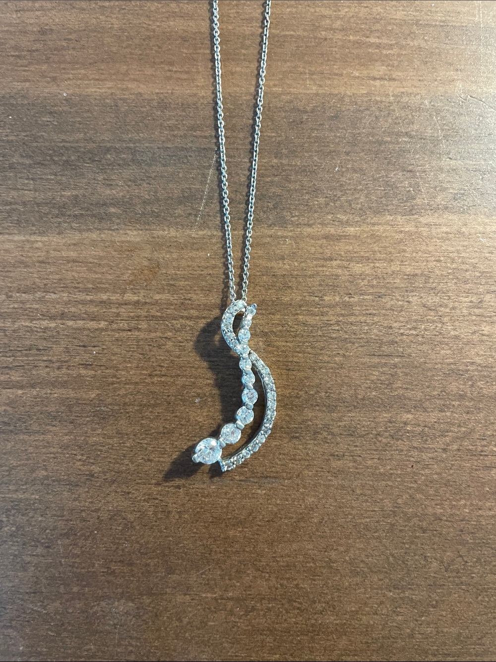 Crystal Pendant Necklace in Silver Like New